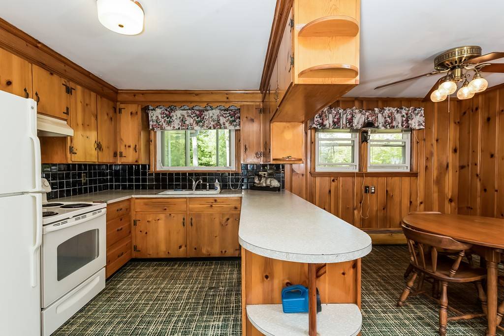 Taunton, MA 02780,73 Fremont
