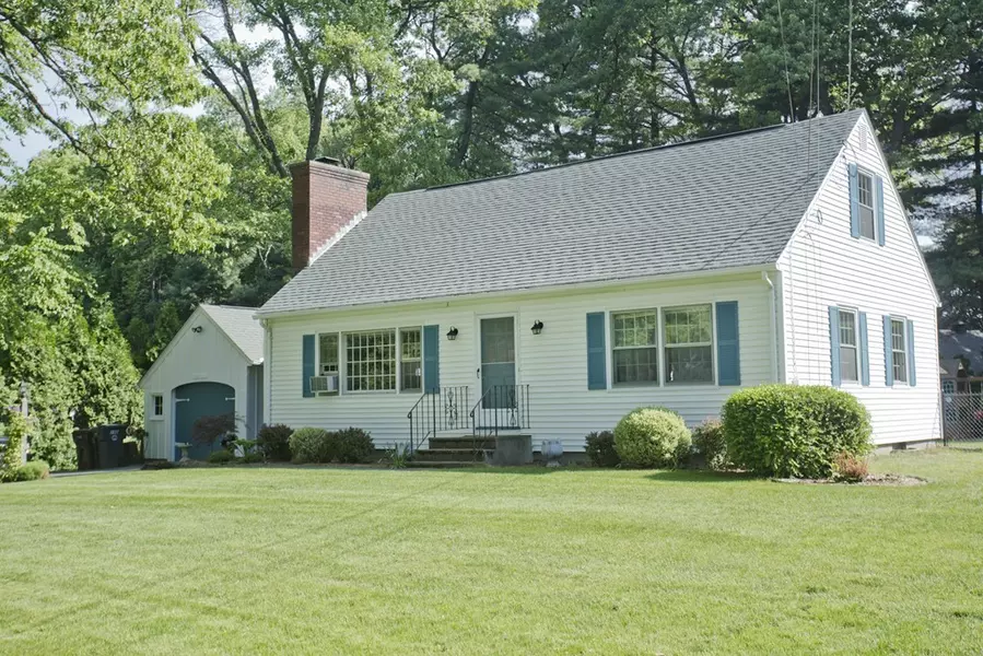 246 Springdale Rd, Westfield, MA 01085