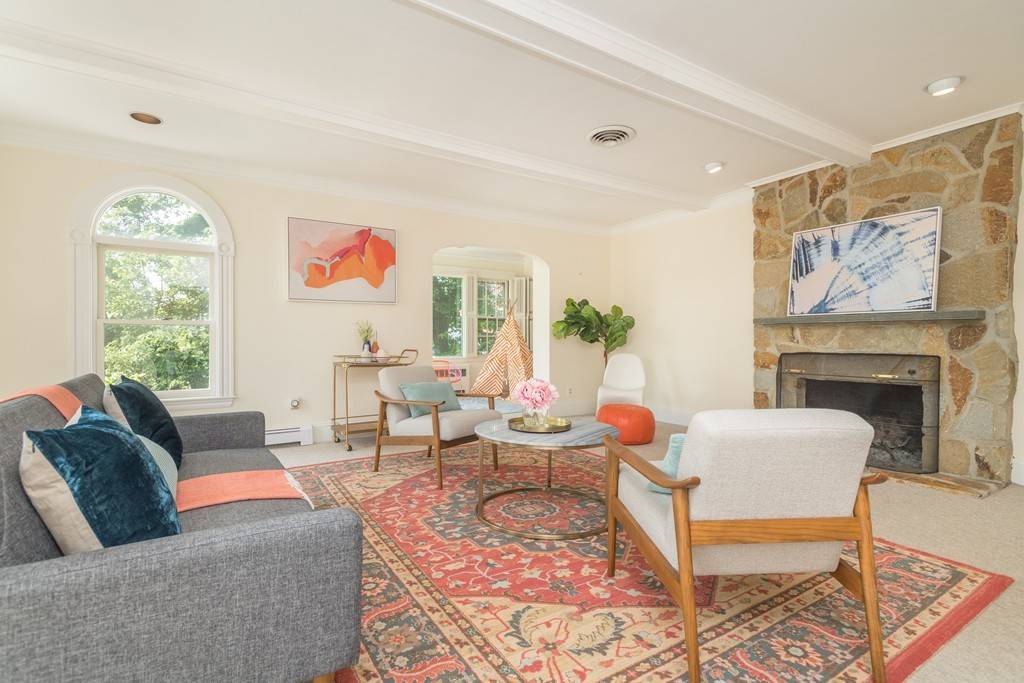Brookline, MA 02467,16 Shaw Rd