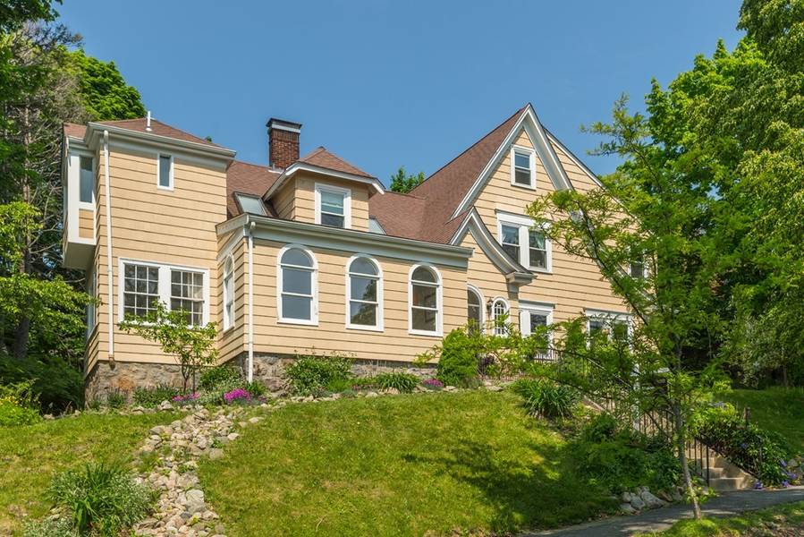 16 Shaw Rd, Brookline, MA 02467