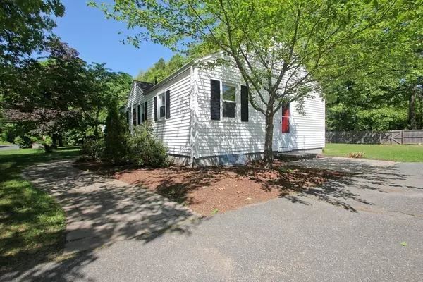 Springfield, MA 01119,21 Moss Rd