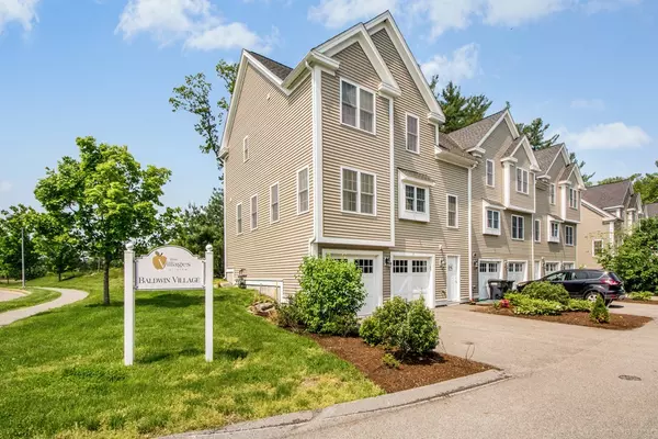 2 Baldwin Dr #2, Stow, MA 01775