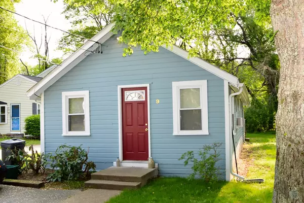 9 English Road, Holbrook, MA 02343