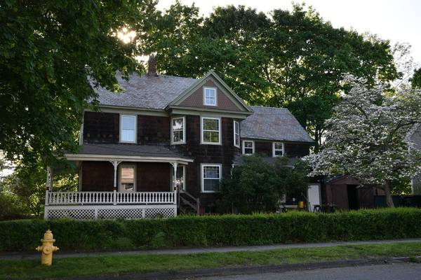 Greenfield, MA 01301,15 Grove Street