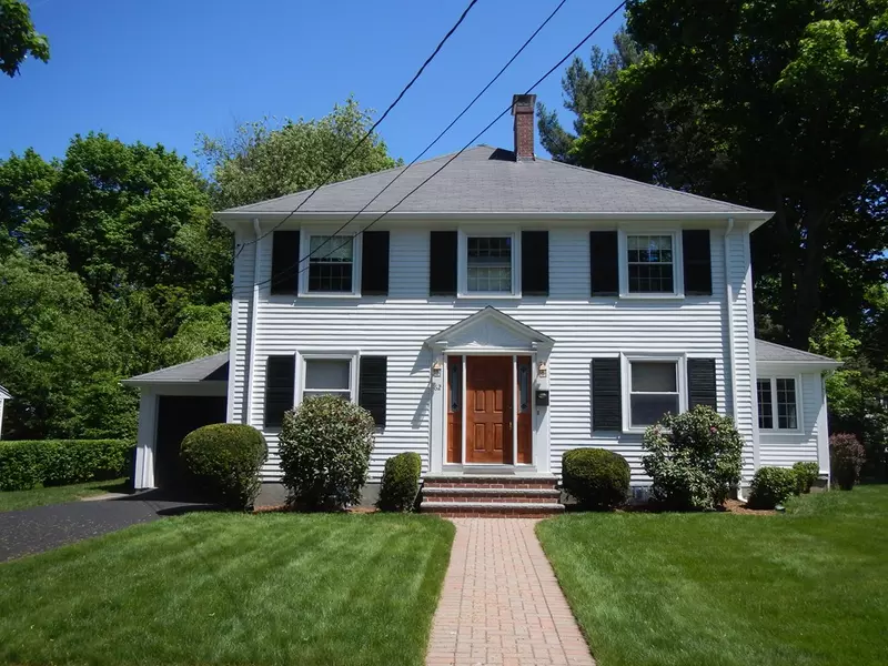 62 Davis Ave, Newton, MA 02465