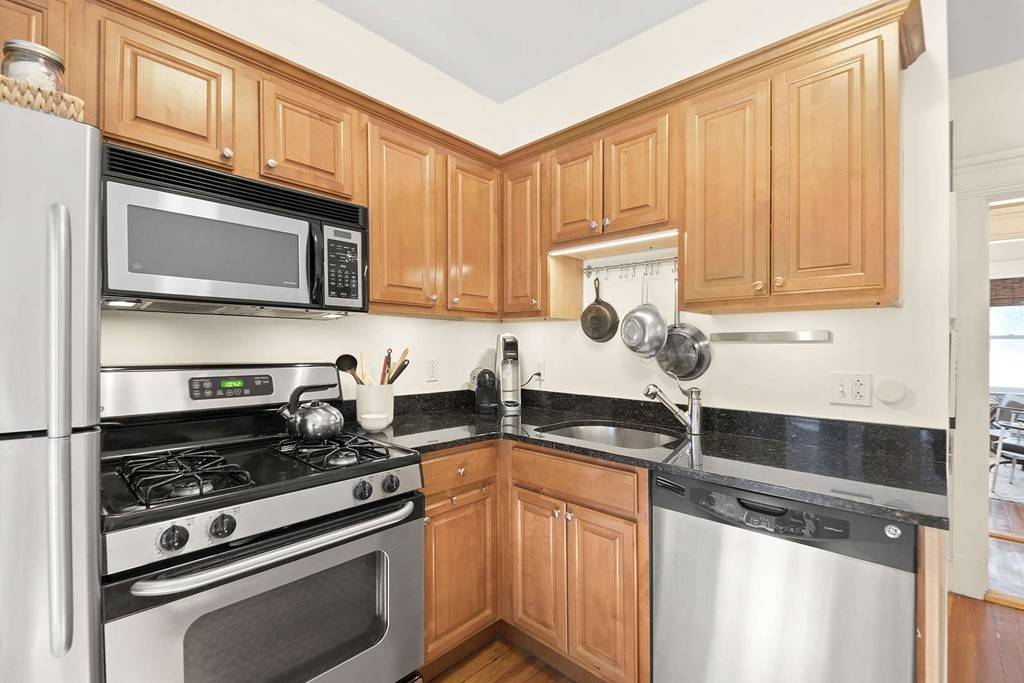 Chelsea, MA 02150,221 Shurtleff St #1