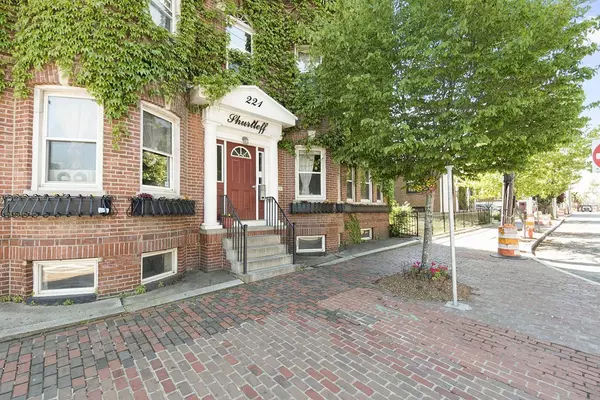 221 Shurtleff St #1, Chelsea, MA 02150