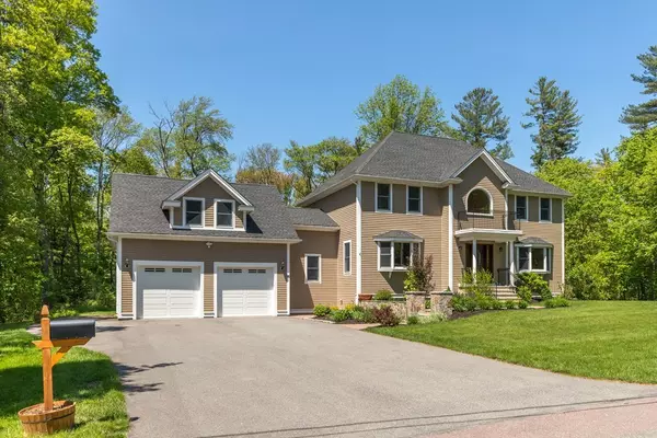 16 Hutchins Circle, Lynnfield, MA 01940