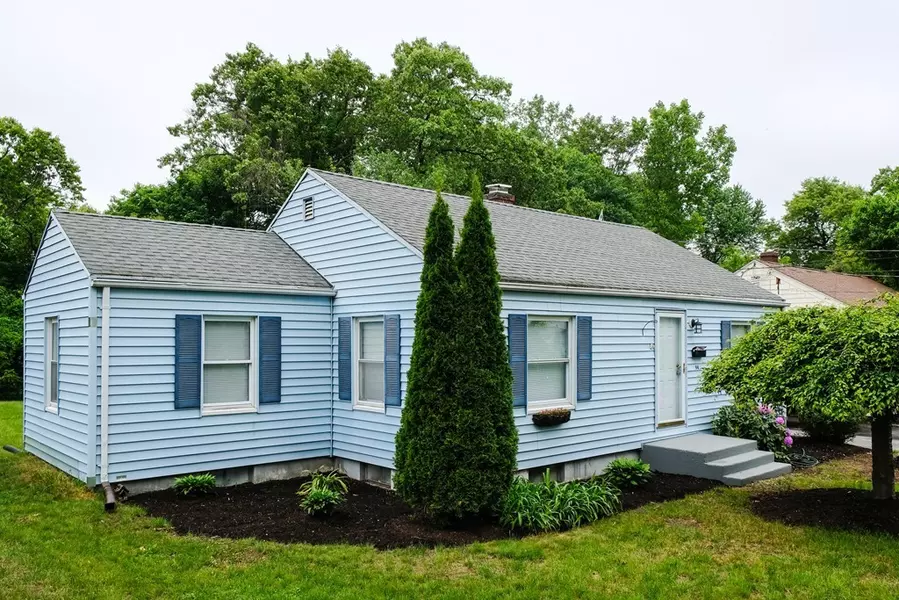 94 Webber St, Springfield, MA 01108