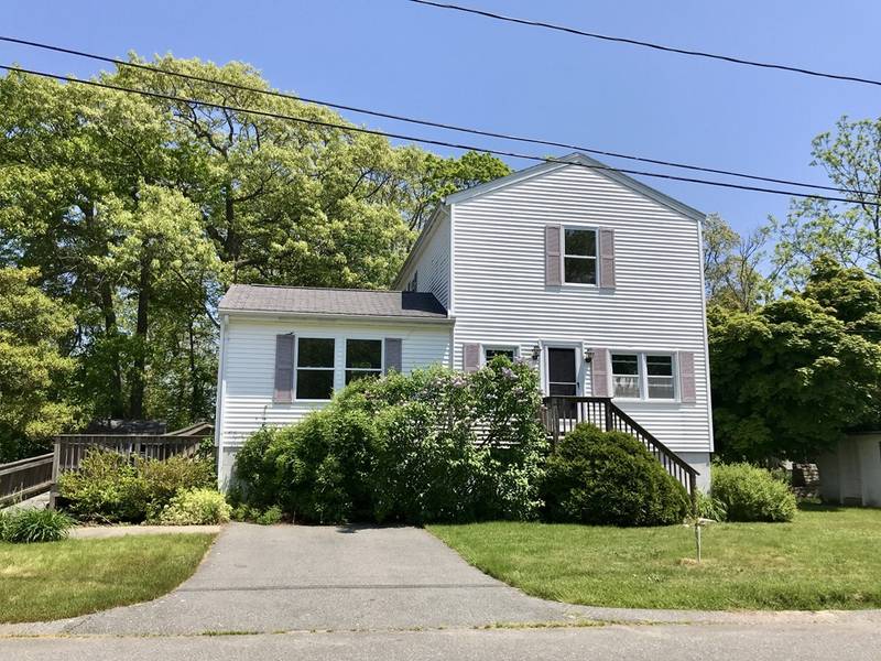 29 James St, Fairhaven, MA 02719