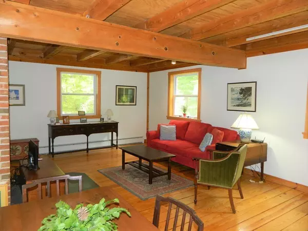 Shutesbury, MA 01072,118 Leonard Rd