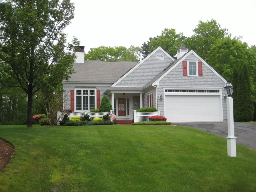 Mashpee, MA 02649,6 Crestview