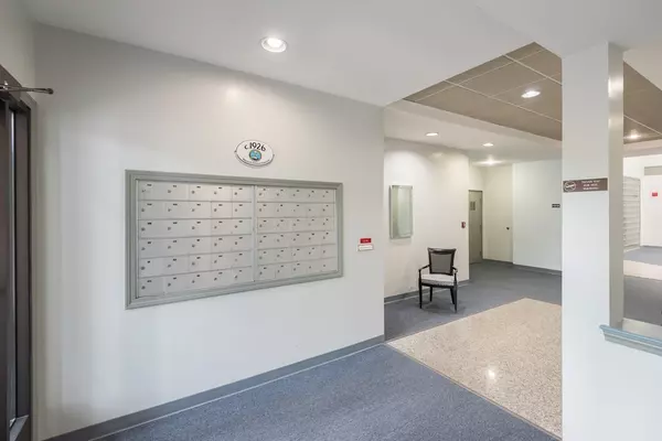 Weymouth, MA 02191,90 Sea St #219