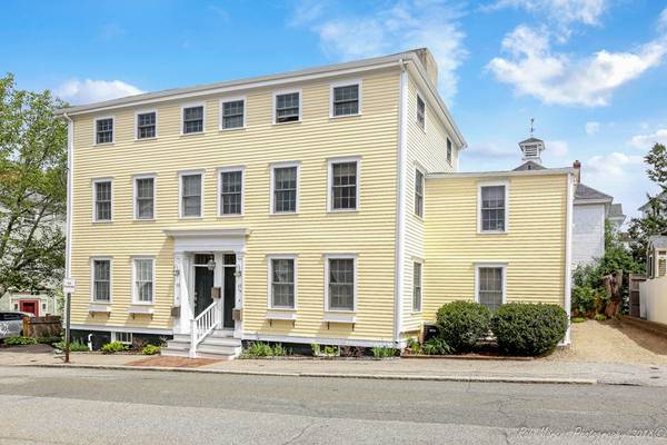 57 Boardman St #3, Newburyport, MA 01950