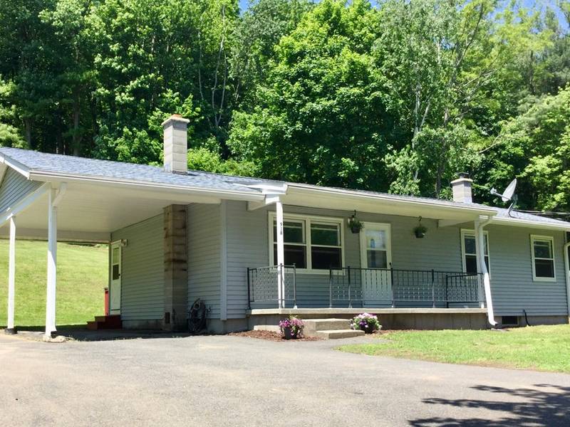 918 Bernardston Rd, Greenfield, MA 01301