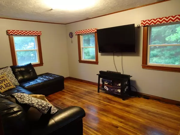 Plymouth, MA 02360,9 South Meadow Rd