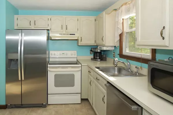 Plymouth, MA 02360,22 Falmouth Rd