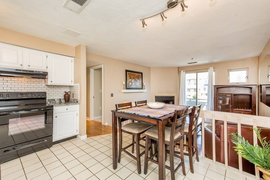 Quincy, MA 02169,200 Falls Blvd. #C206