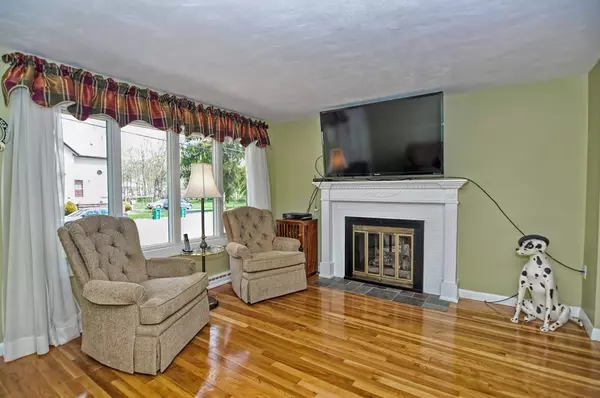 Mansfield, MA 02048,97 Court St
