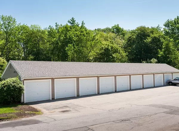 Tewksbury, MA 01876,2 Merrimack Meadows Lane #2