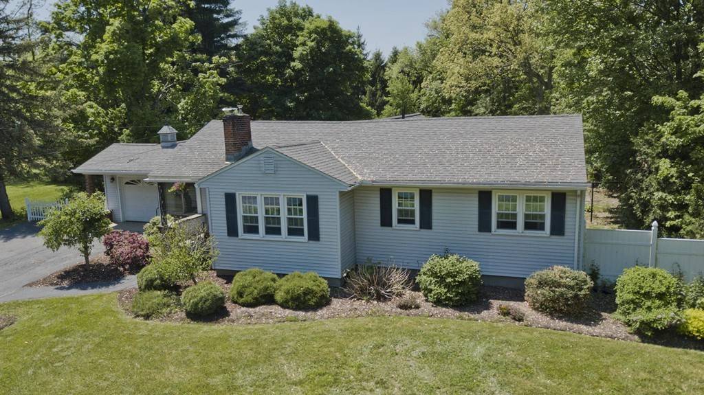 517 East St, Easthampton, MA 01027