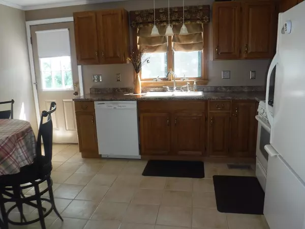 Springfield, MA 01118,79 Harkness Ave