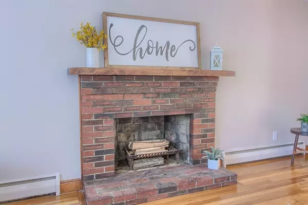 Wakefield, MA 01880,6 Daniel Rd