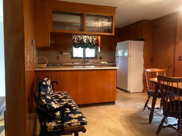 Milford, MA 01757,26 Iadarola Ave