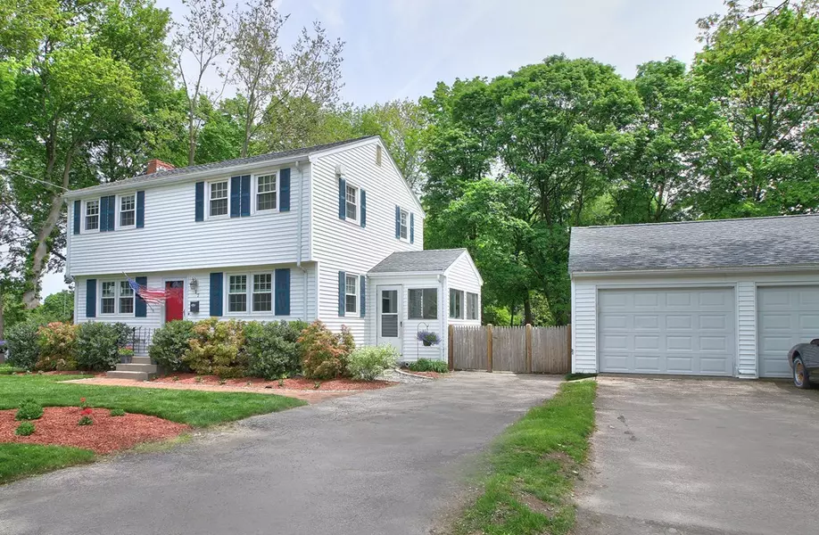 17 Elks Parkway S, Norwood, MA 02062