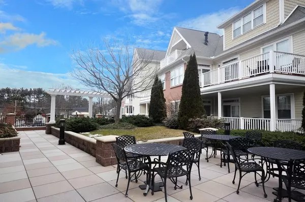 Concord, MA 01742,95 Conant St #209