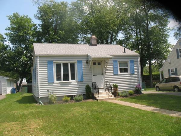 86 Wolcott Ave, West Springfield, MA 01089