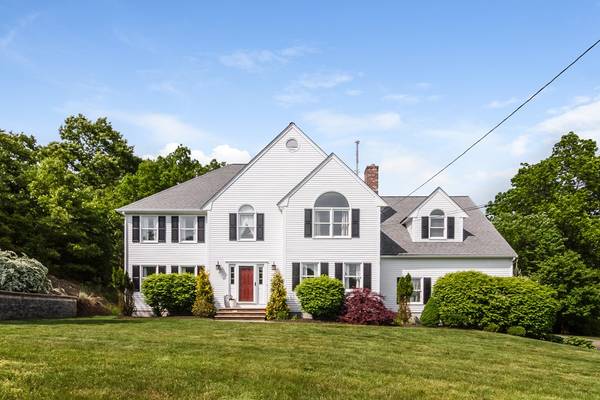 27 Hill Street, Foxboro, MA 02035