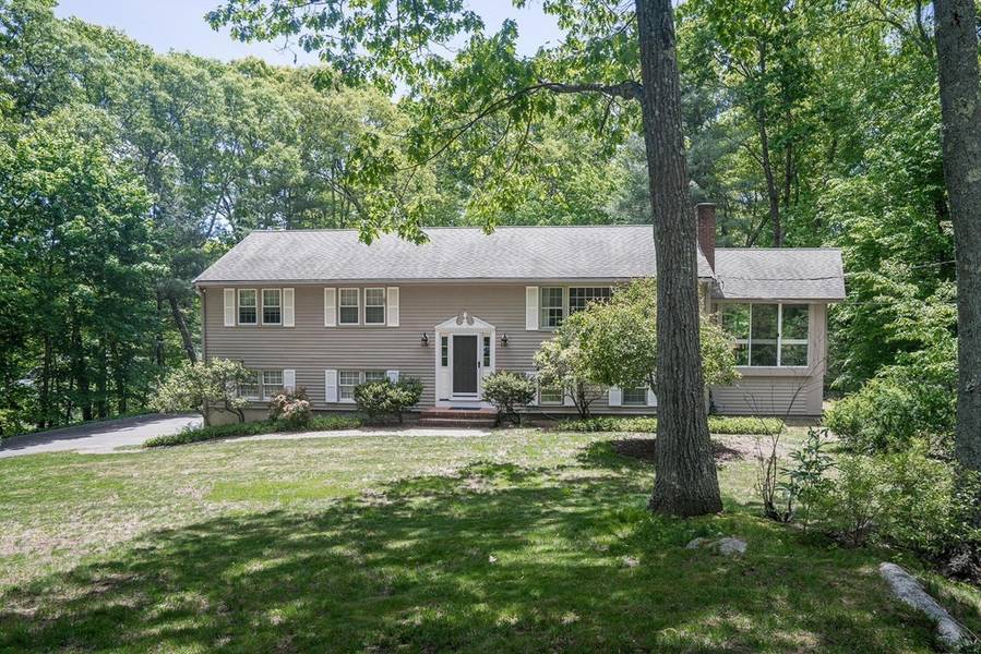 3 Gould Rd, Bedford, MA 01730