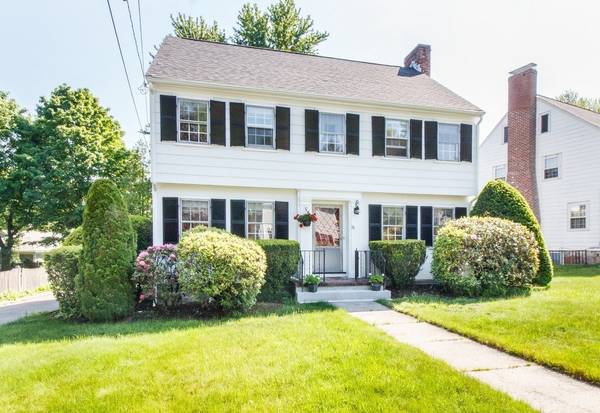 16 Cape Cod Lane, Milton, MA 02186