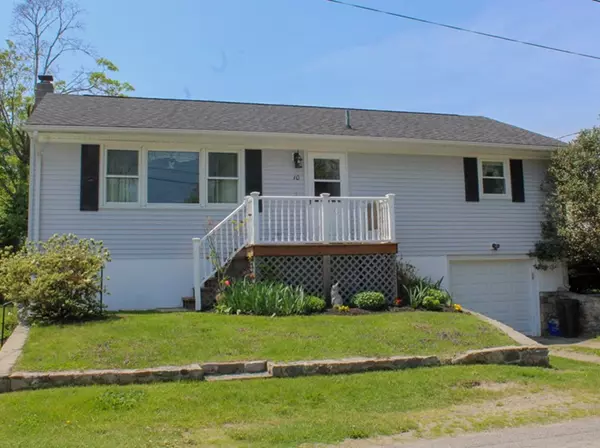 10 Read Ave, Warren, RI 02885