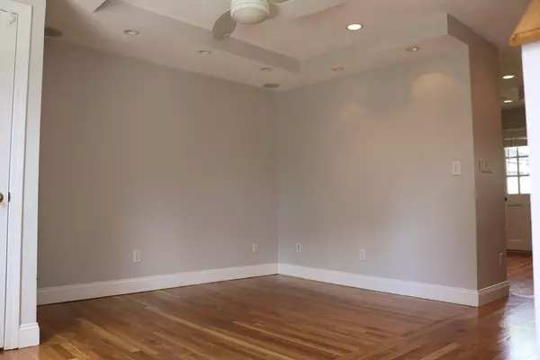 Woburn, MA 01801,24 Buckman St