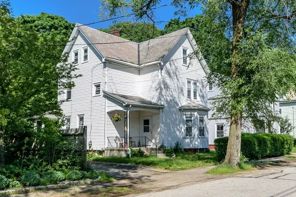 110 Riverside St, Watertown, MA 02472