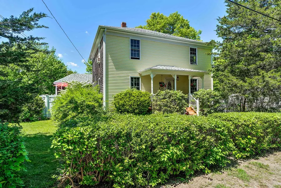 14 S Gray Ave, Kingston, MA 02364