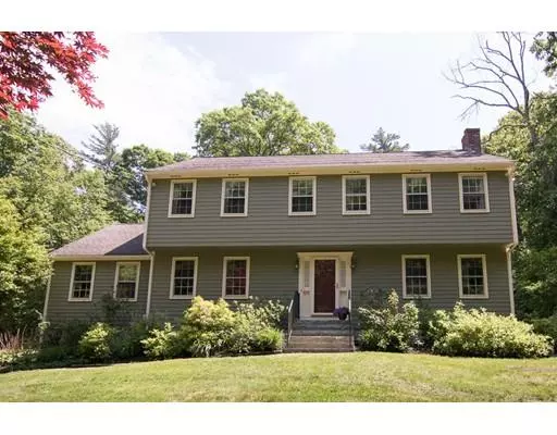 59 Hunting Lane, Sherborn, MA 01770