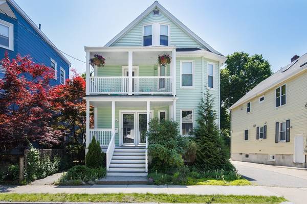 128A Thorndike St #1, Arlington, MA 02474