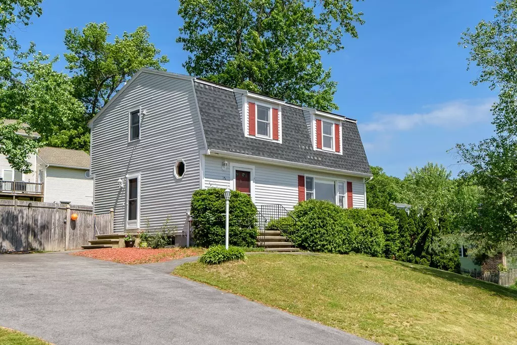 Tyngsborough, MA 01879,18 Audrey Ave