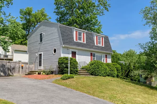 18 Audrey Ave, Tyngsborough, MA 01879