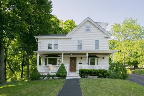 124 Woburn St, Lexington, MA 02420