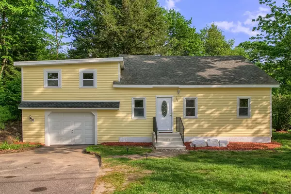 283 Matthews St, Gardner, MA 01440