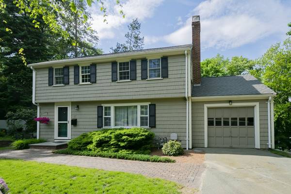 13 Richard Rd, Lexington, MA 02421