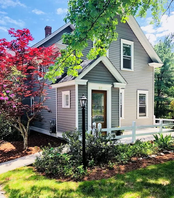 37 Trotting Pk. Rd., Lowell, MA 01854