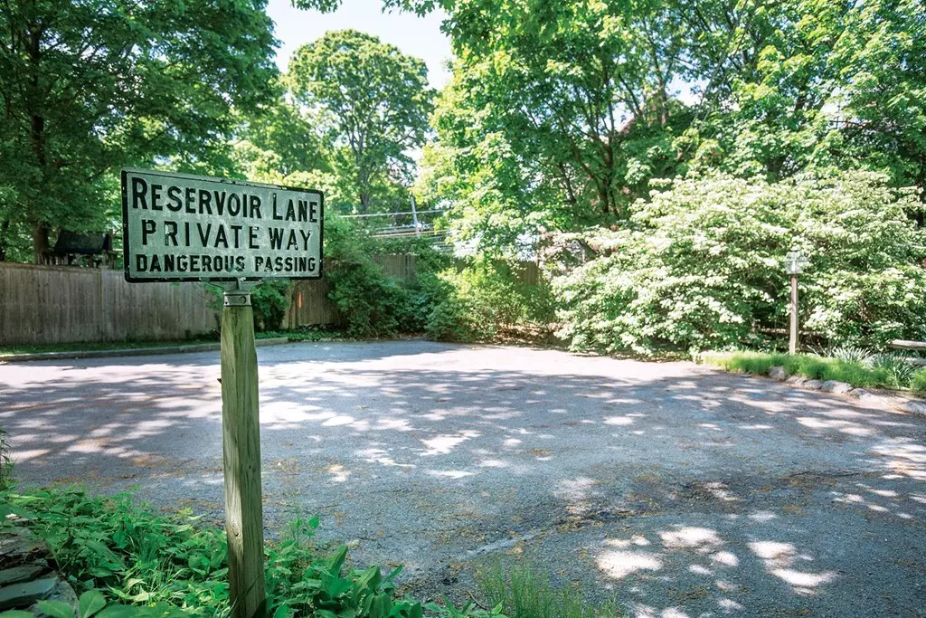 Brookline, MA 02467,0 Reservoir Ln