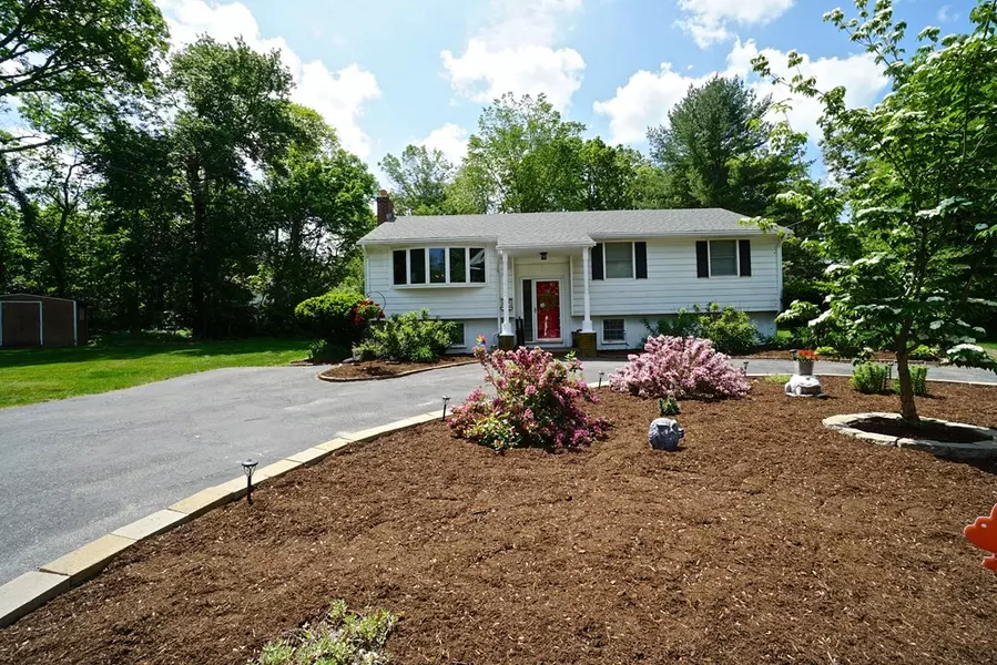 58 Hickory Road, Attleboro, MA 02703