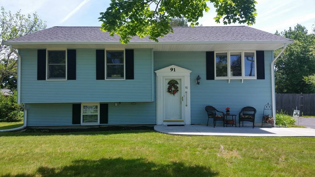 91 Chandler Dr, Marshfield, MA 02050