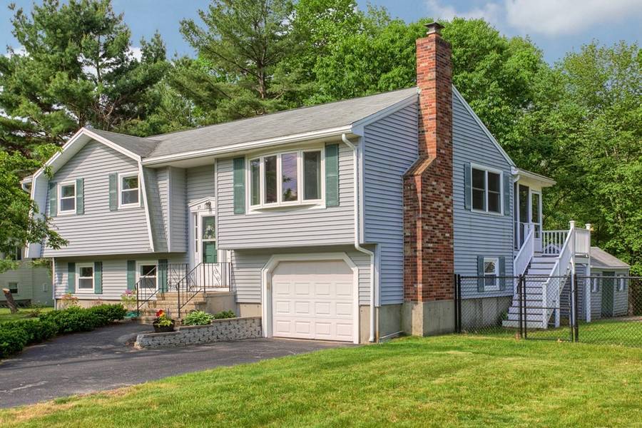 25 Redgate Rd, Tewksbury, MA 01876